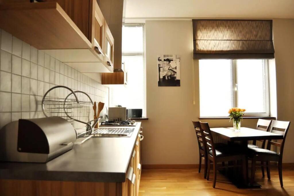 City Center 2Bdr Apartment Near Rustaveli Av. Tbilisi Eksteriør billede